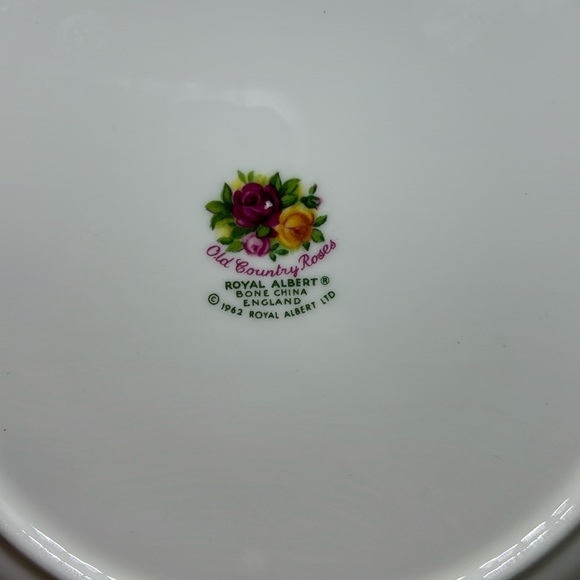 ROYAL ALBERT PLATE OLD COUNTRY ROSES “TO MOTHER WITH LOVE” 1962 VTG BONE CHINA - Picture 6 of 12